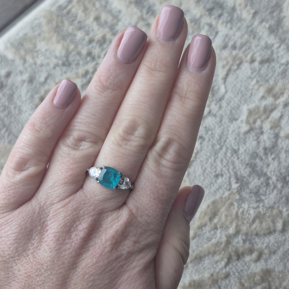 Stunning Silver Ring with Teal Gemstone
